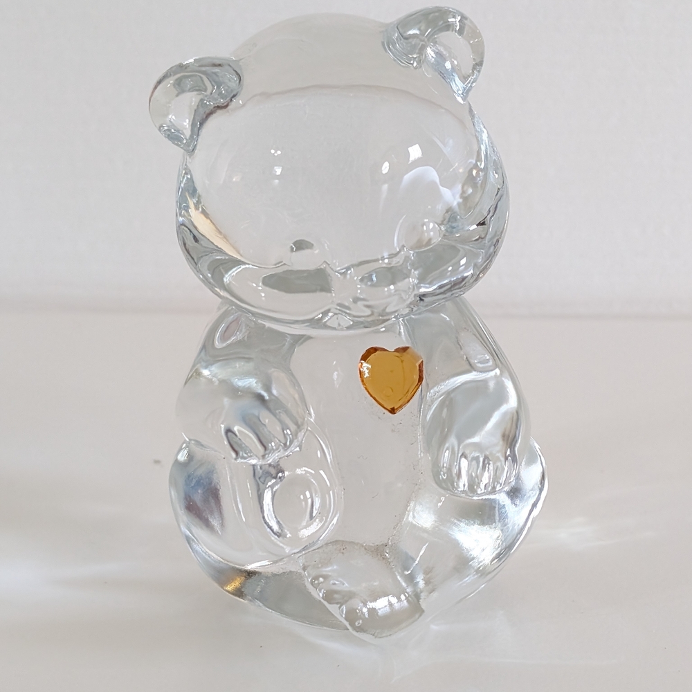 Fenton Clear Birthay Bear Novenber with Yellow Heart- Scorpio